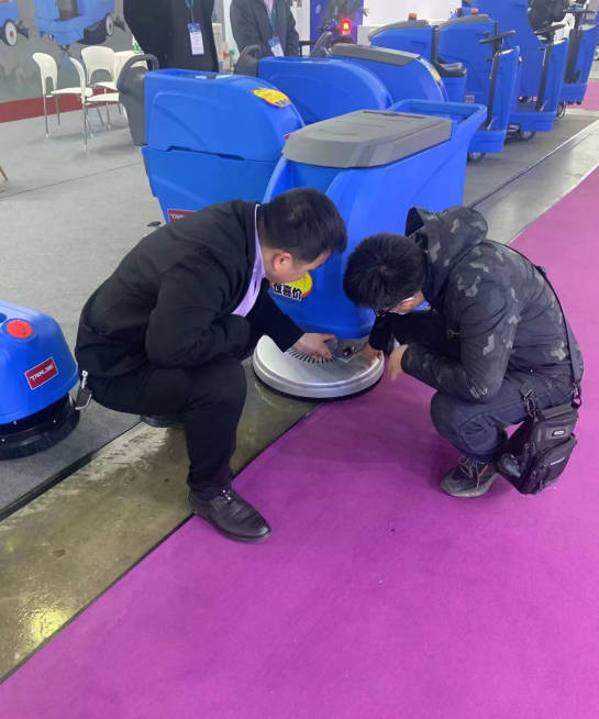 风顺堂小型电动洗地机是否适合用于环卫保洁